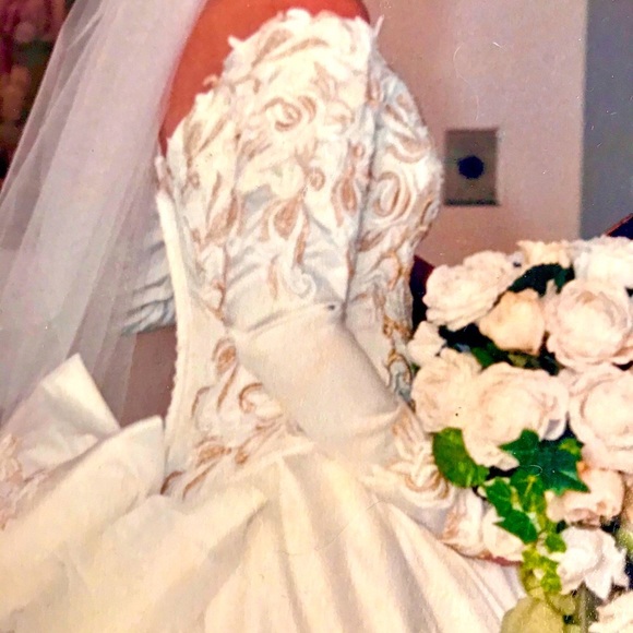 This Gown Is A Ball ! - Picture 5 of 11